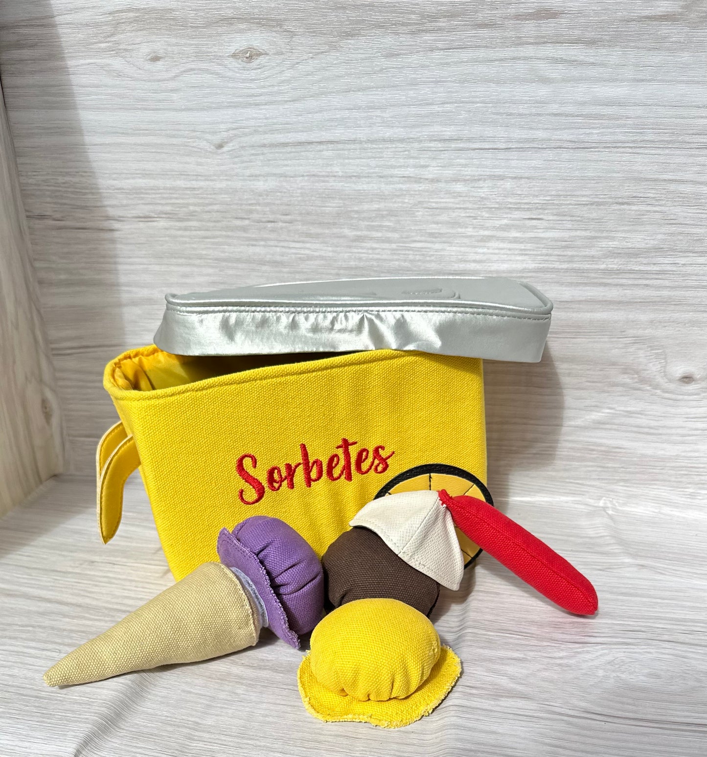 Sorbetes Soft Toy